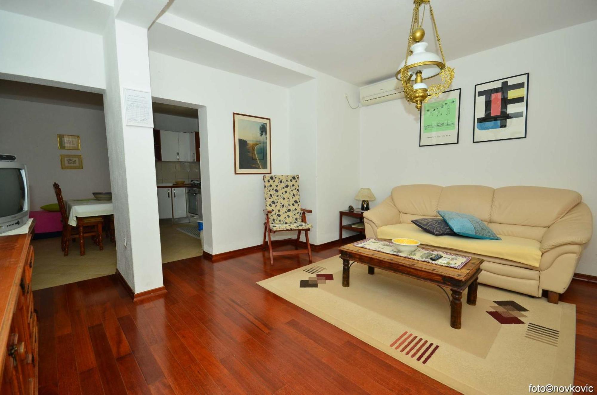 Apartments Fani Kanun 波尔 外观 照片